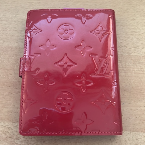Louis Vuitton small agenda in red vernis leather - Picture 3 of 5
